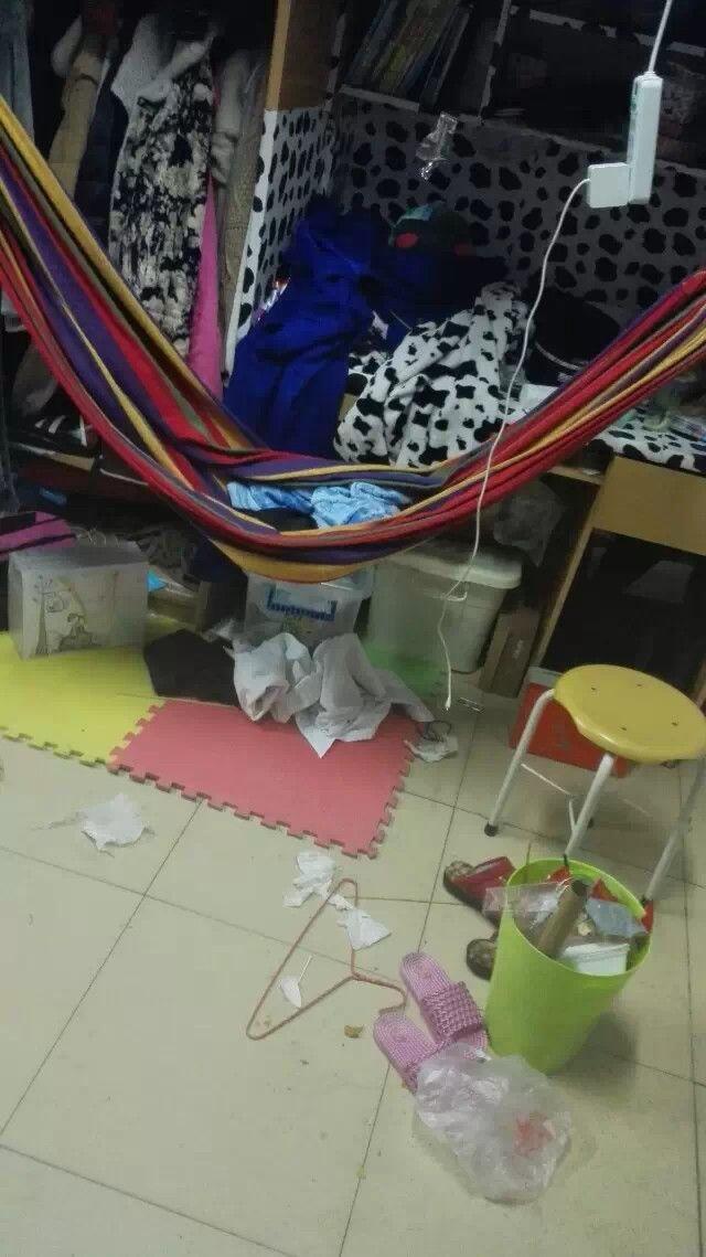 你见过最邋遢的女生有多邋遢