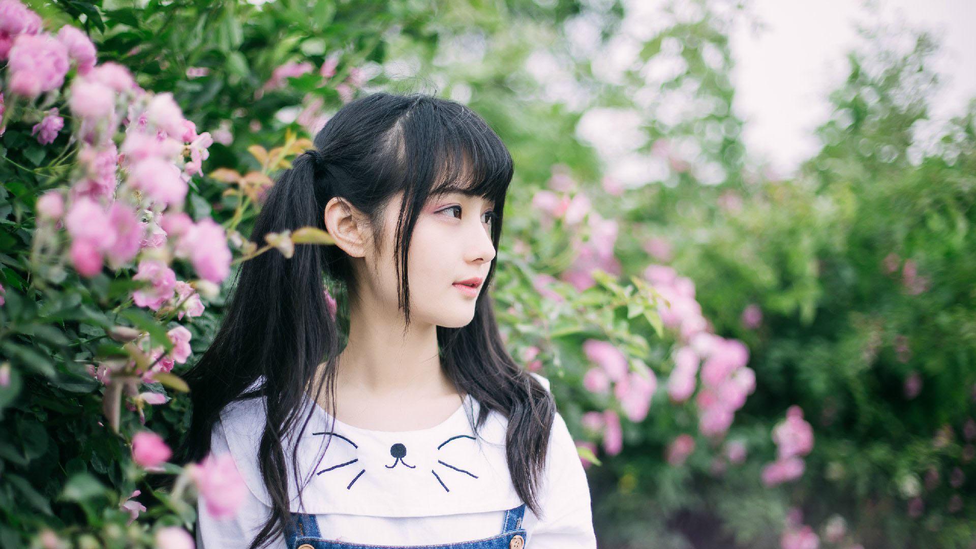 女生尴尬了怎么办 v2-aa88af29da4681728ba5c50dd342b9fe_r.jpg