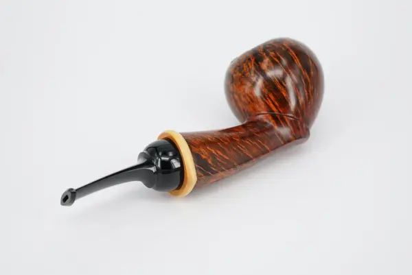 专访：我本——42岁才开始接触手工烟斗，他的作品总是会被提前预定。 - 知乎