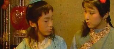 《红楼梦》：王夫人的丫鬟彩霞和彩云，为什么都会看上贾环？(彩云和彩霞谁和贾环有旧)