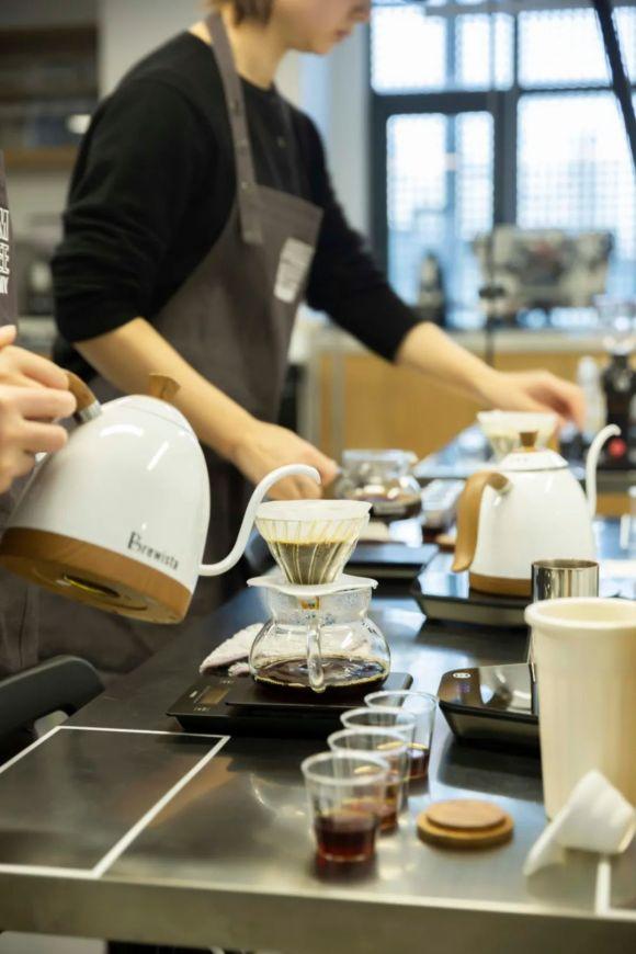 应该以什么样的态度去看待咖啡培训机构