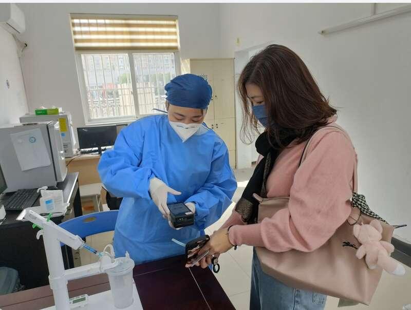 中国人的故事|上海启动“吸入式”新冠疫苗接种,花15秒口含深吸即可完成 - 知乎