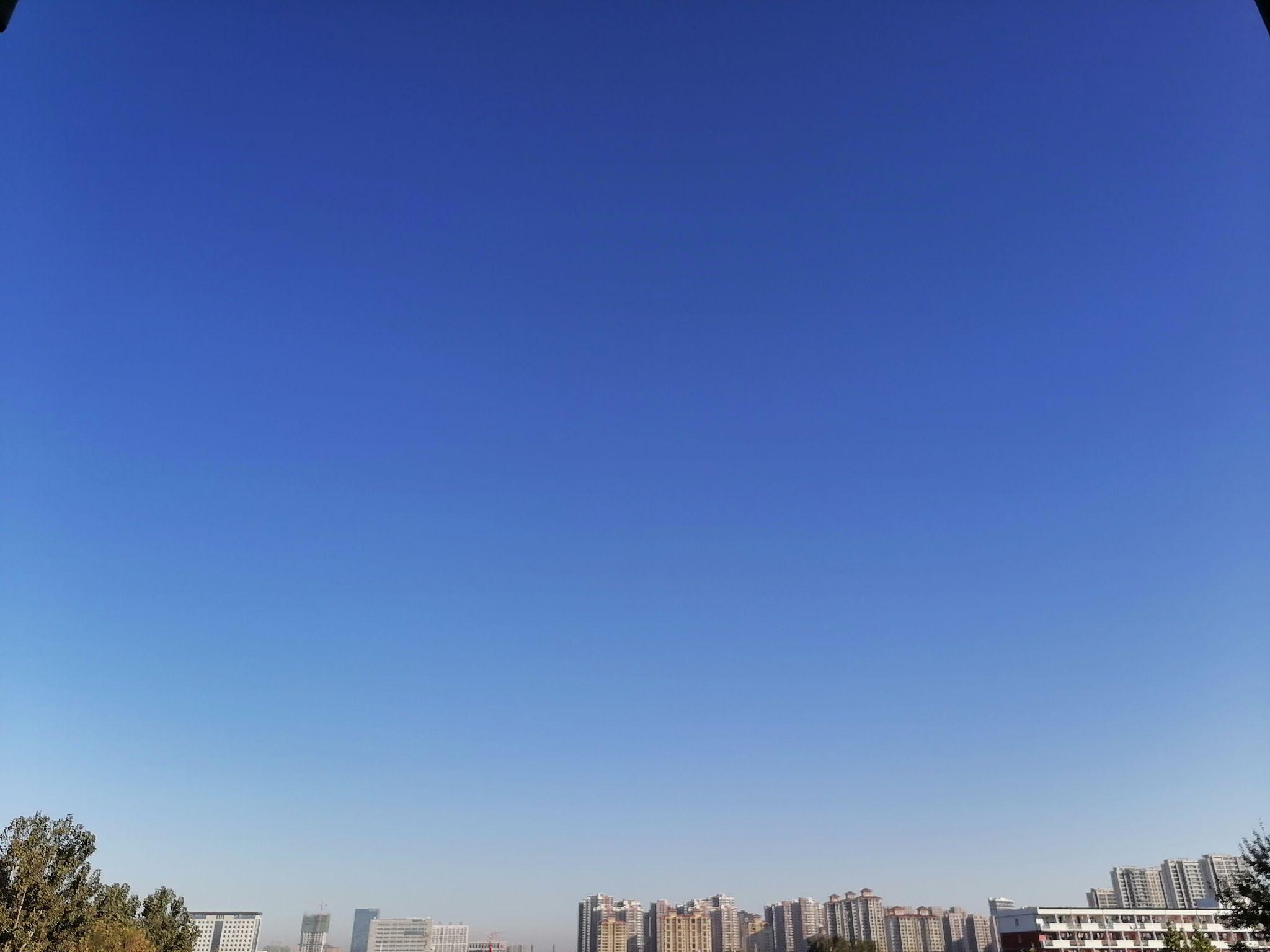 万里无云也无你