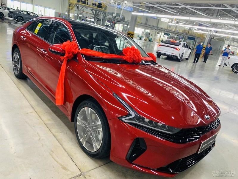 东风悦达起亚k5凯酷正式下线9月份上市