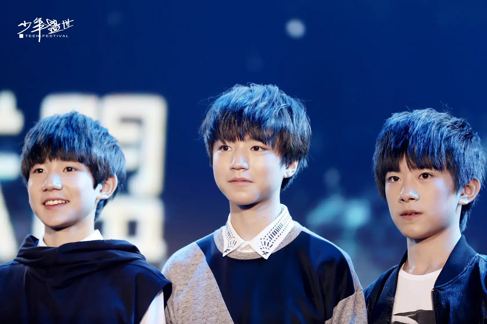 2013年,14岁的王俊凯,13岁的王源和易烊千玺三位少年组成了tfboys组合