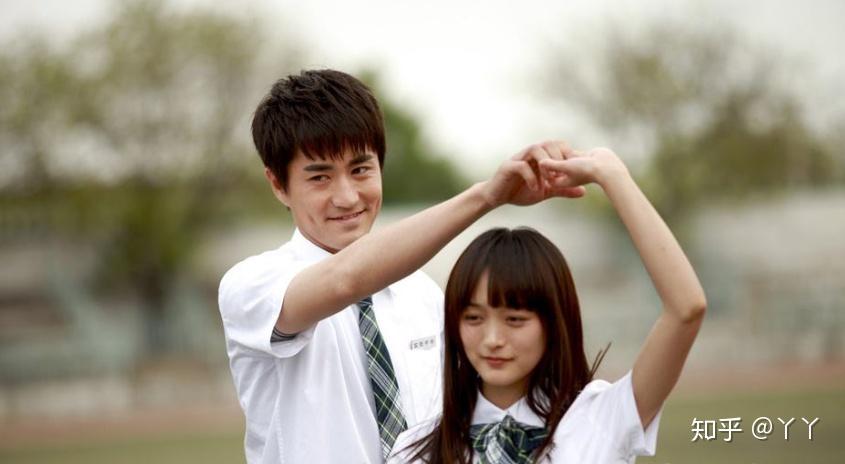 匆匆那年让我以朋友的名义继续爱你