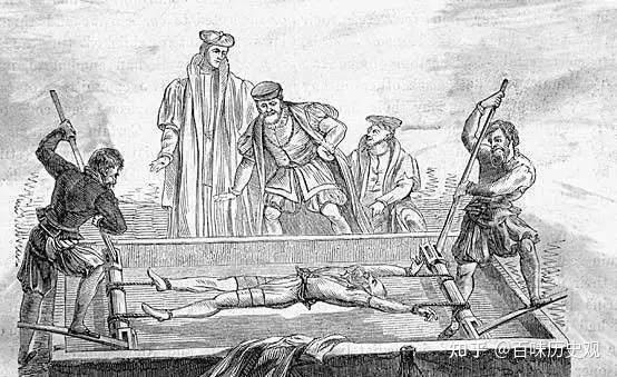 绞刑的原理是用绳子勒住脖子使人窒息而死,当然它也可以用来勒断人的