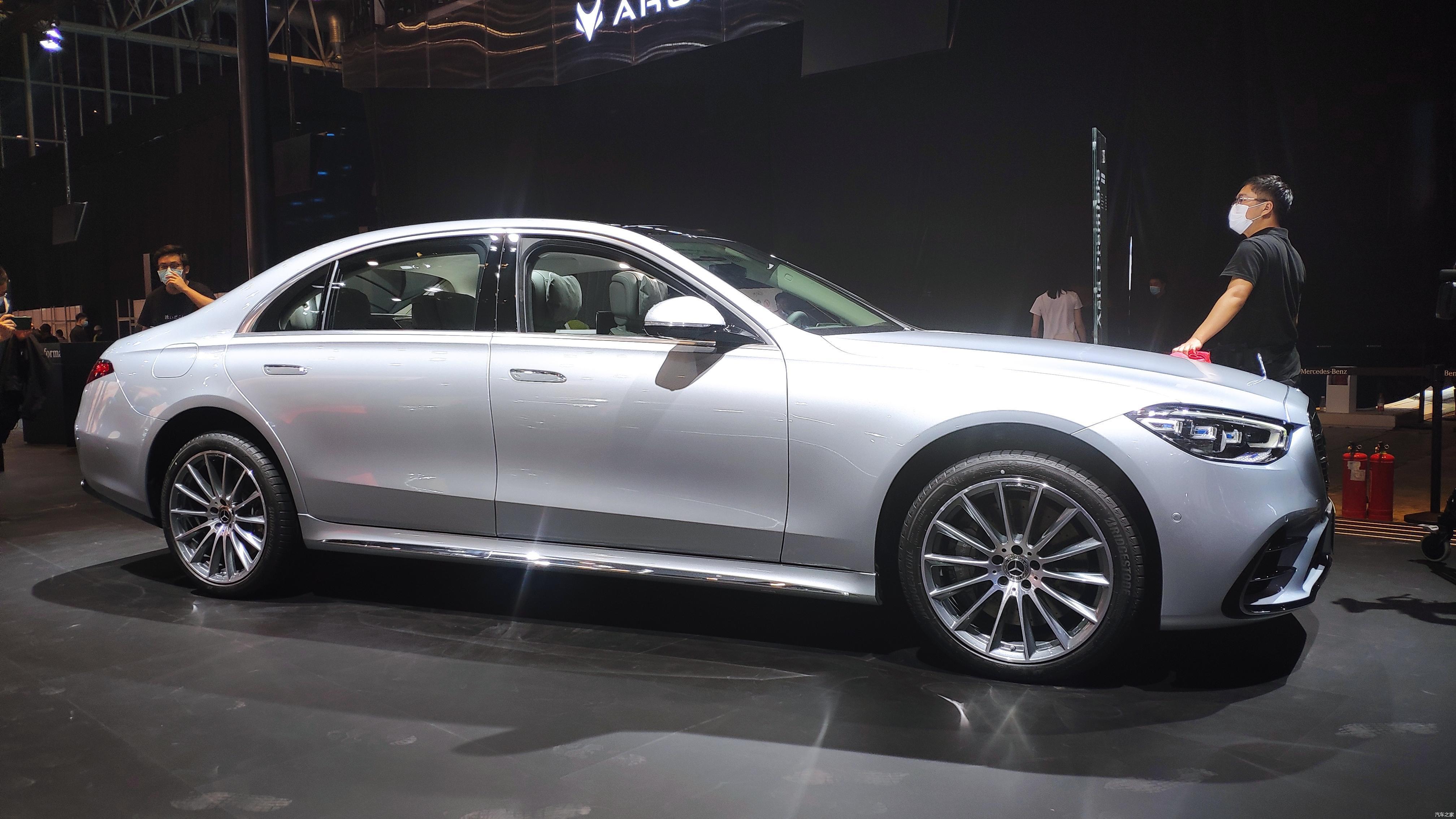 全新奔驰s级北京车展亮相