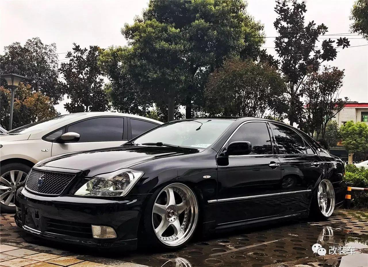 为圆少年梦想,长沙车友入手丰田皇冠,并进行vip风格改装! - 知乎