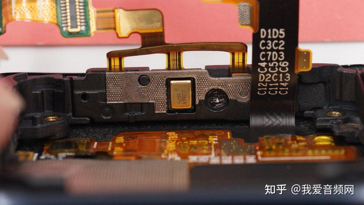 拆解一款手腕上的智能终端oppowatch智能手表