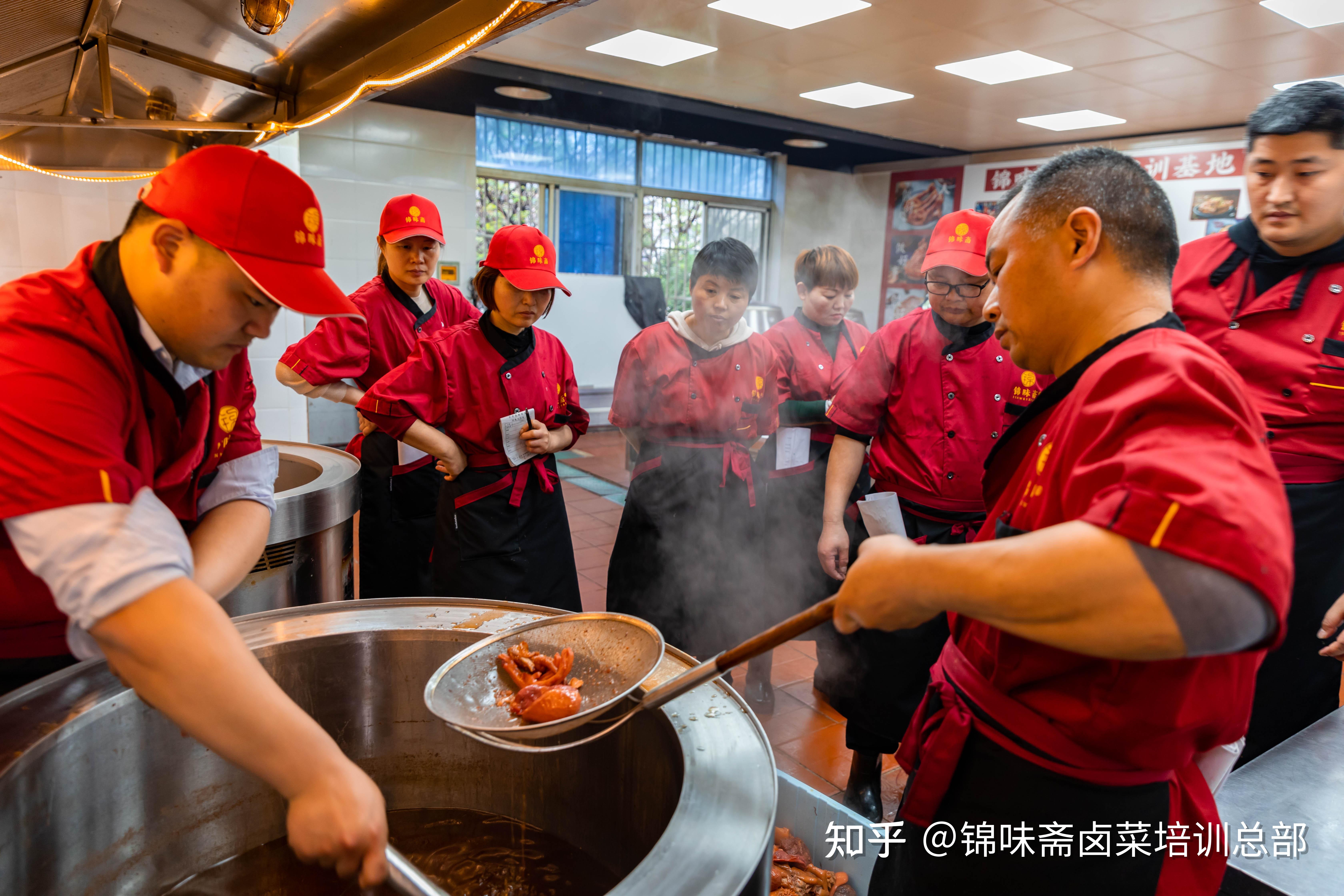 卤菜培训学校哪里有带你卤菜开店入门