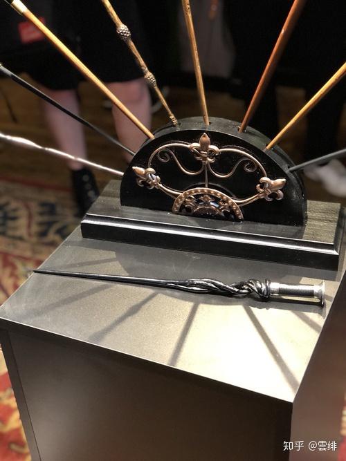 hp电影解析神兽2格林德沃之罪海报魔杖汇总