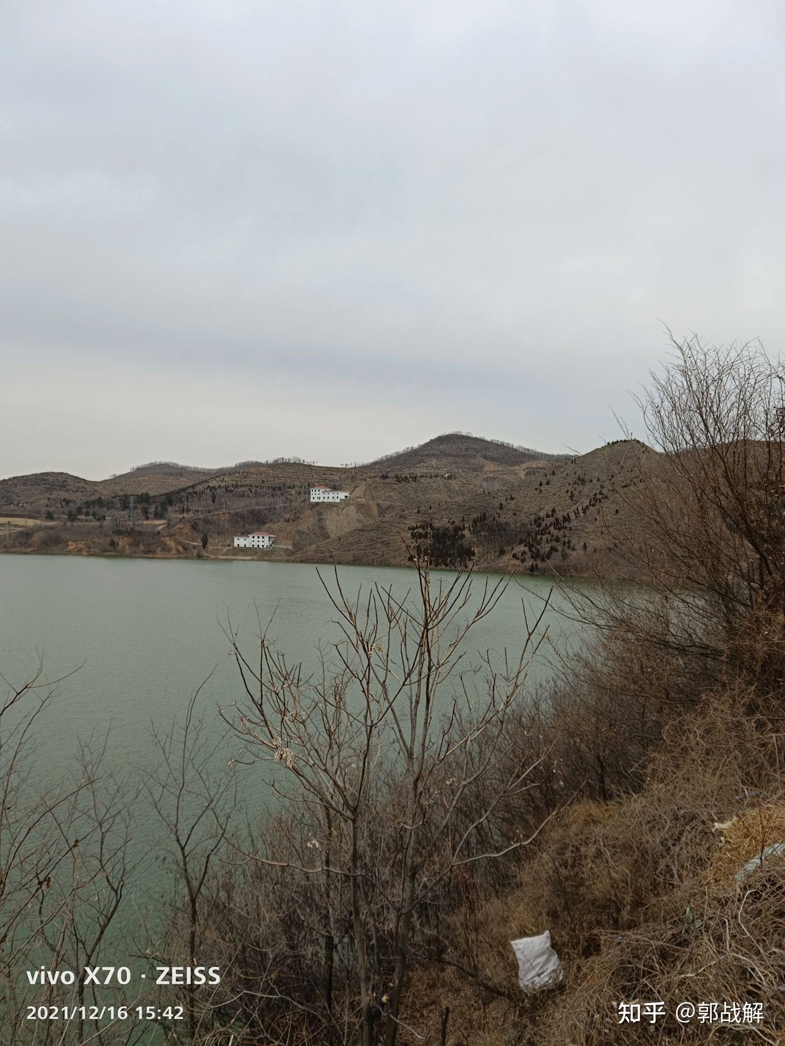 慈善家郭战解拍摄中国名镇河南省洛宁县东宋镇慈善家郭战解的家乡