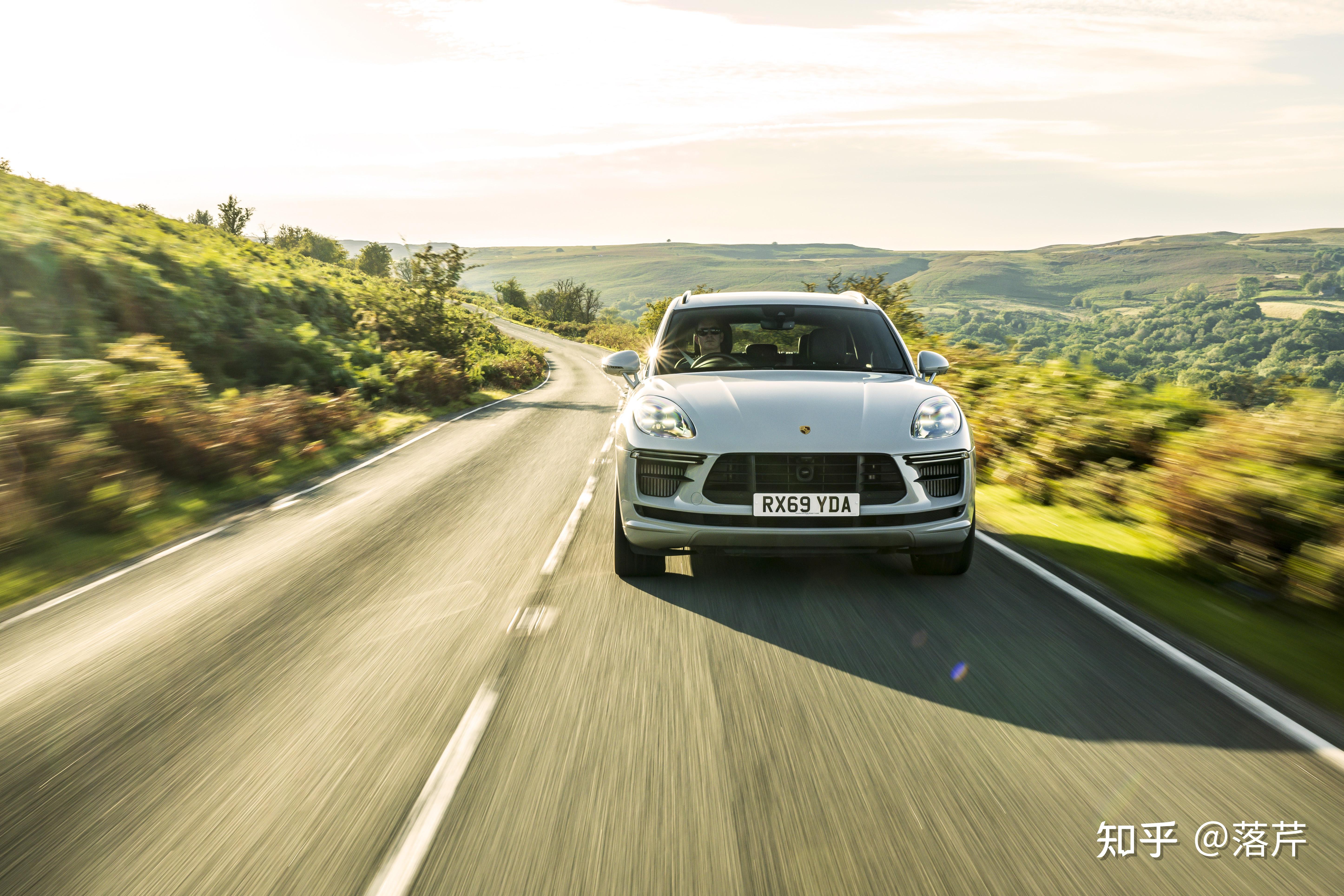 clarksometer猩车表: 保时捷 macan turboengine引擎2894cc, v6, twin