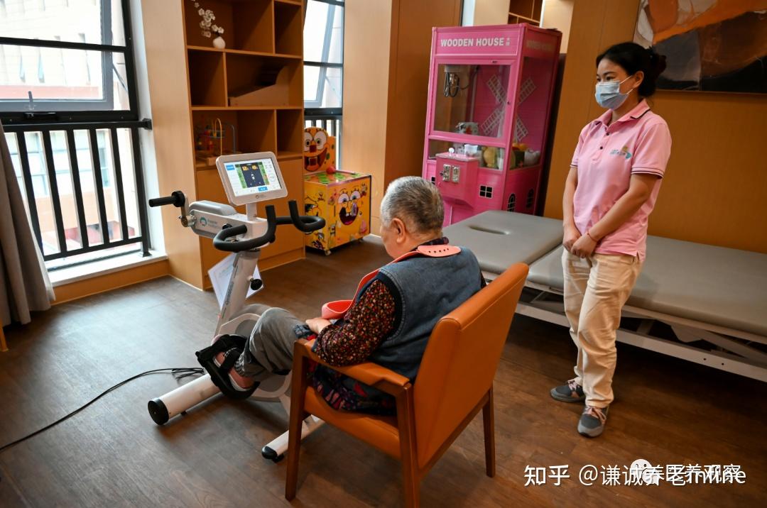 一老一小，老幼共融，成都、深圳“一栋楼”解决方案，如何探模式、破难题？ - 知乎