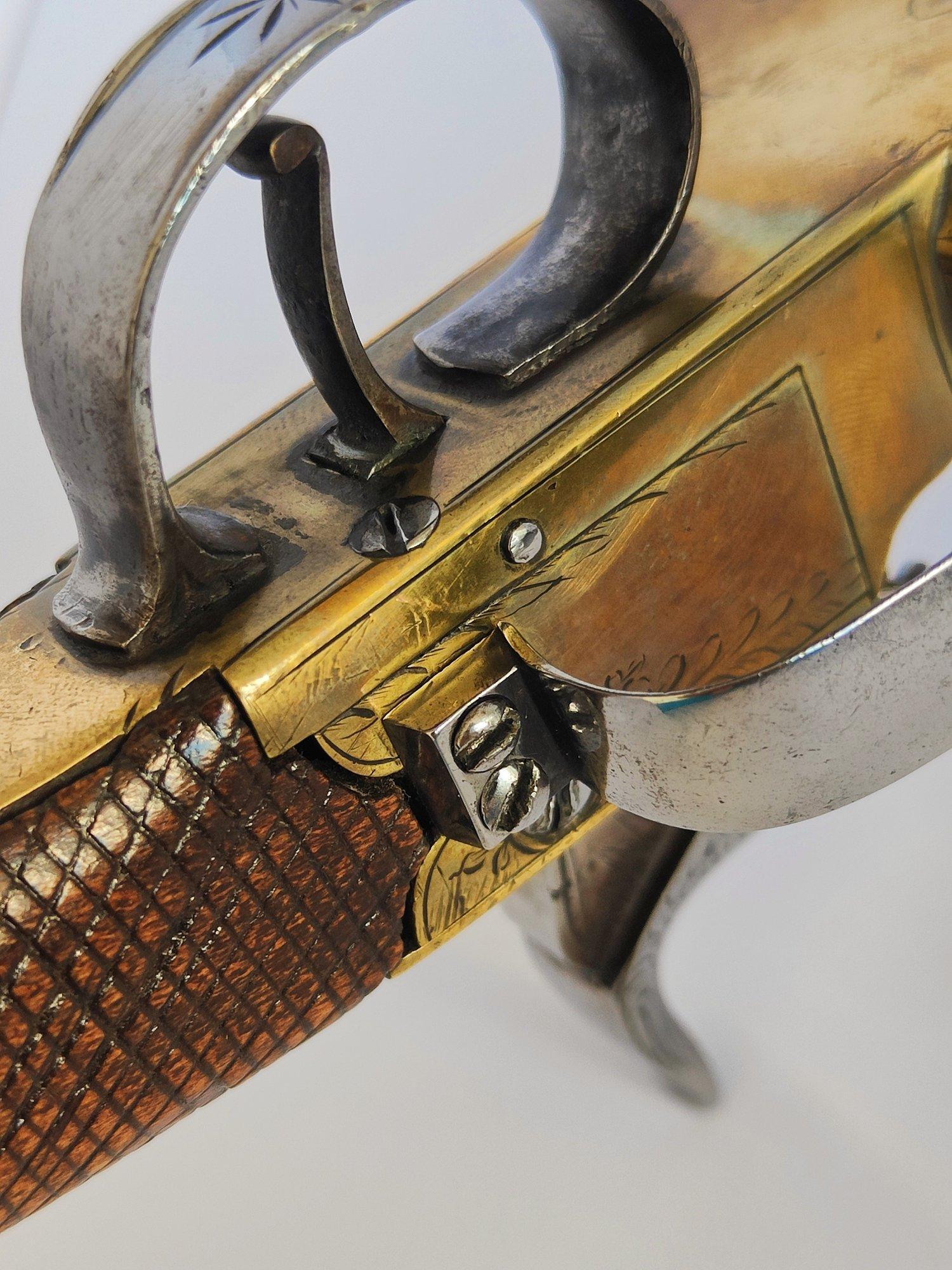 奇特的英国"鸭脚枪",能够同时对付四个敌人,就是外形奇葩 - 知乎