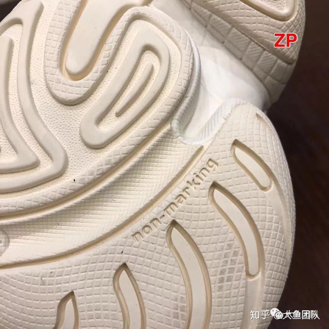 鞋底摸具和后跟对比(这点市场货都没问题,就不一一对比了)3.