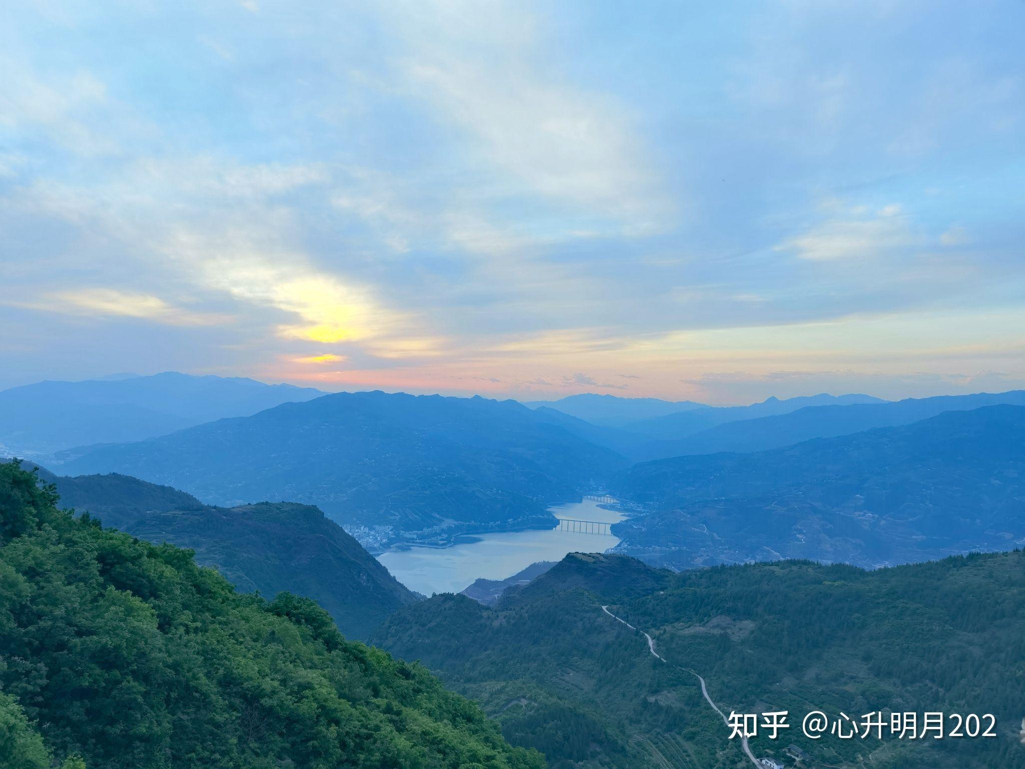 五一游重庆奉节白帝城—夔门—三峡之巅——奉节天坑 - 知乎