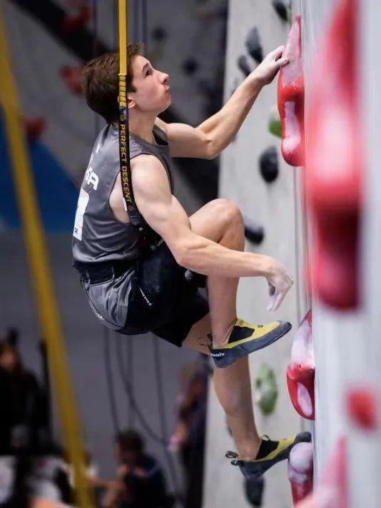 带你看懂evolv攀岩鞋奥运新星colinduffy的shaman与rave