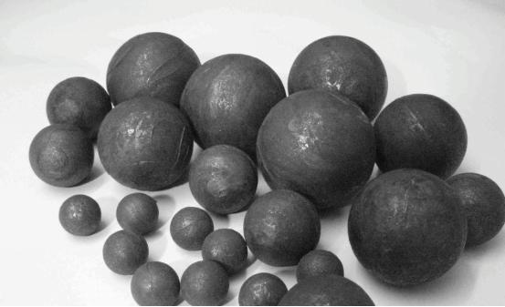 压板以一个特定的速度把压力负荷施加到一定粒度范围内的单个球团上