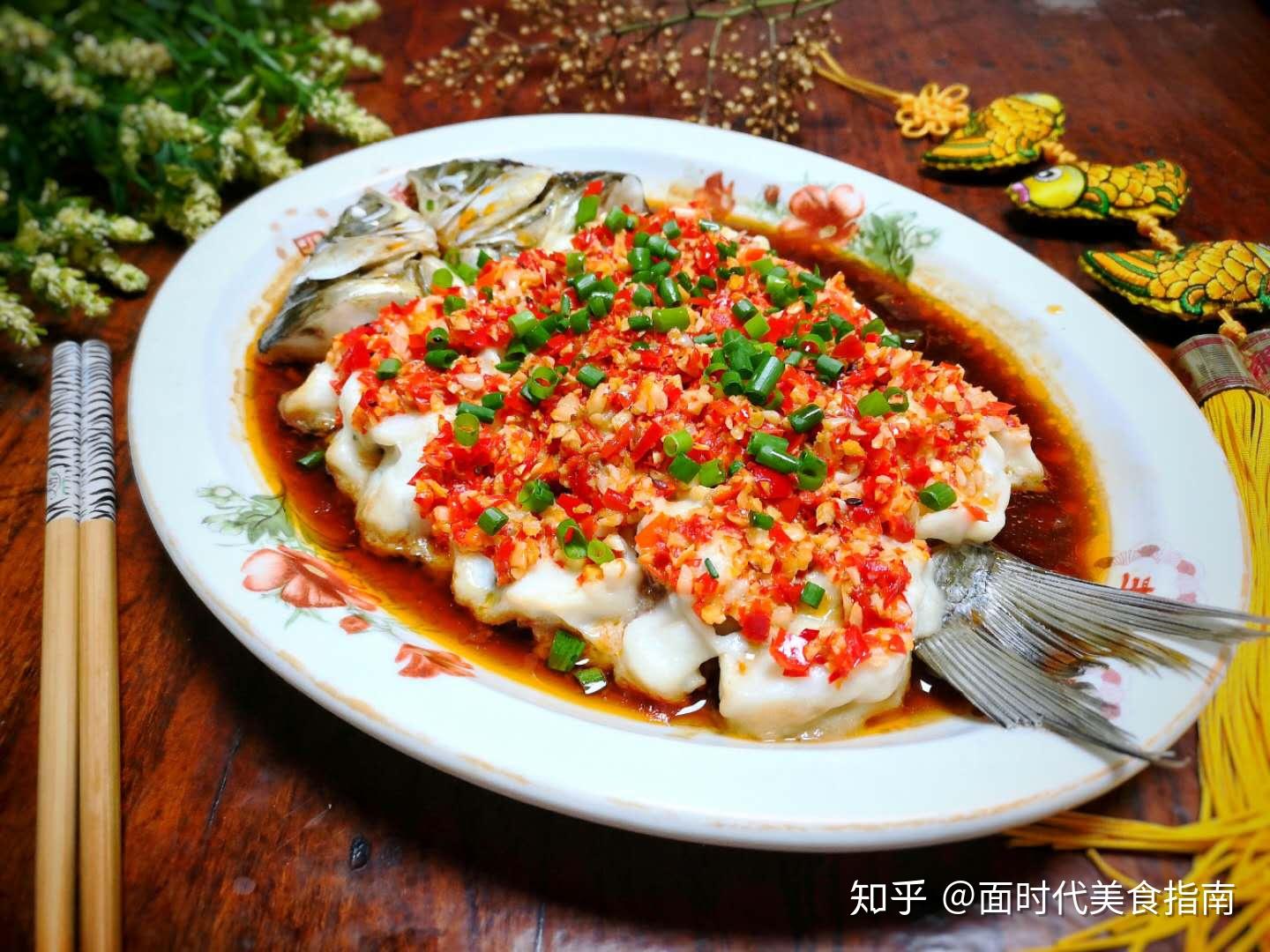 “小葱日食记”——剁椒鱼头：湘人最爱的味道！ - 哔哩哔哩