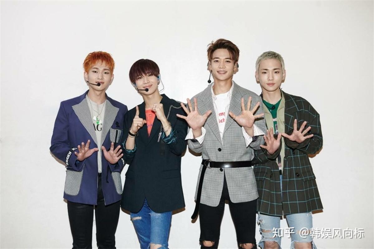 2. shinee-《replay》