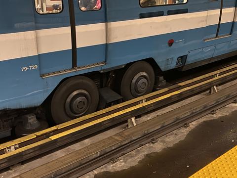 没人说蒙特利尔的胶轮地铁吗…          赞同     条评论