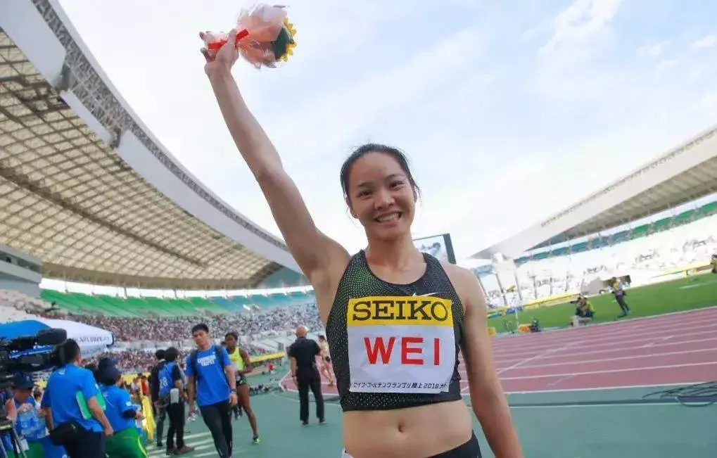 中國男子飛人們相繼追平百米的亞洲紀錄,女子方面也緊隨其後,毫不認輸