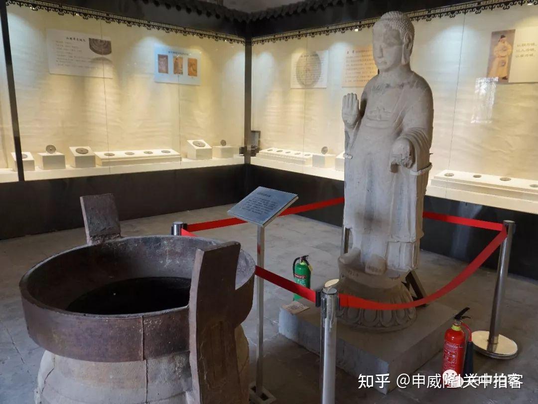 佛韵流光:参观泾川县博物馆