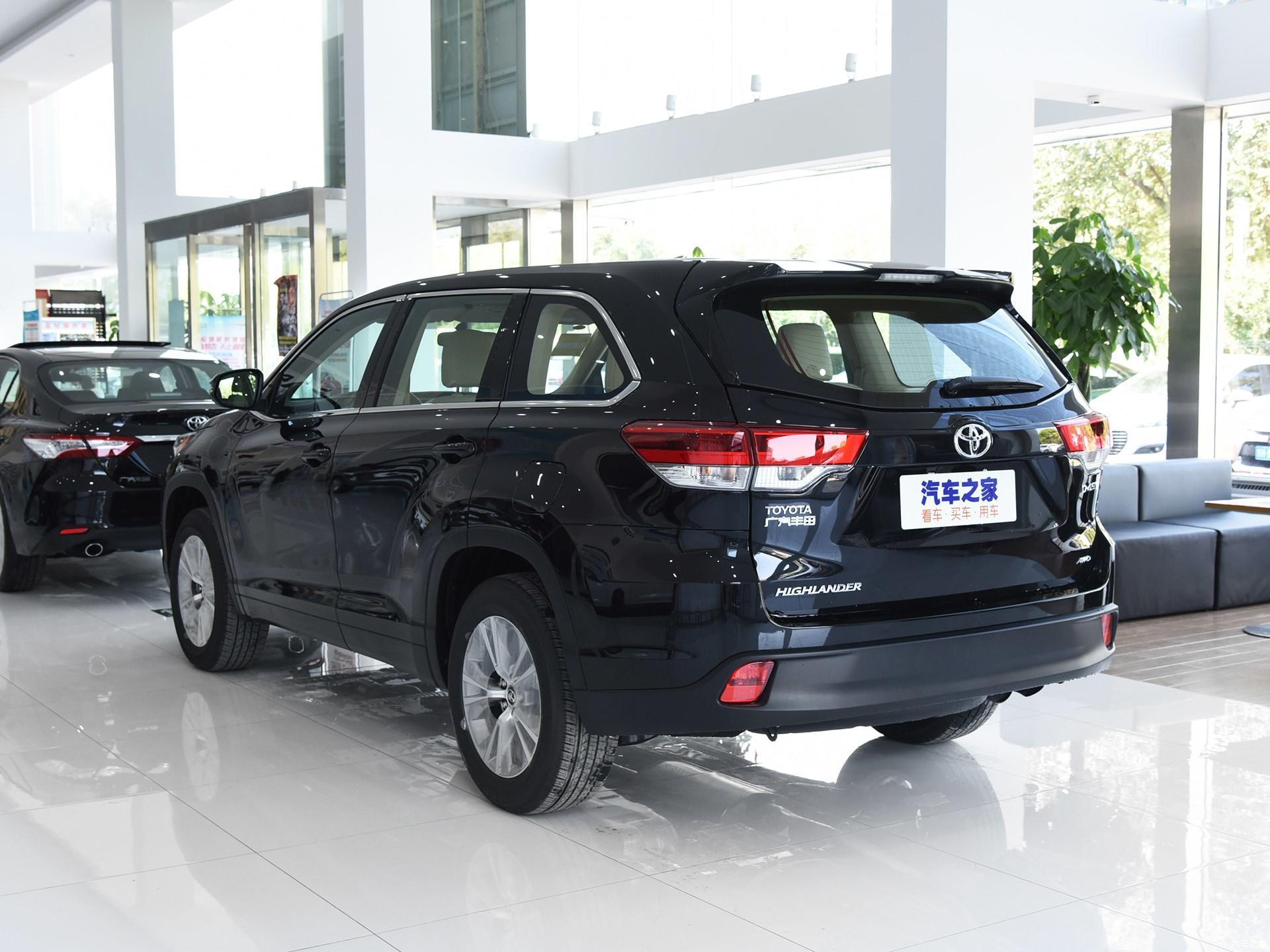 广汽丰田汉兰达是一款非常热门的中型suv,采用了7座布局,不管是自主