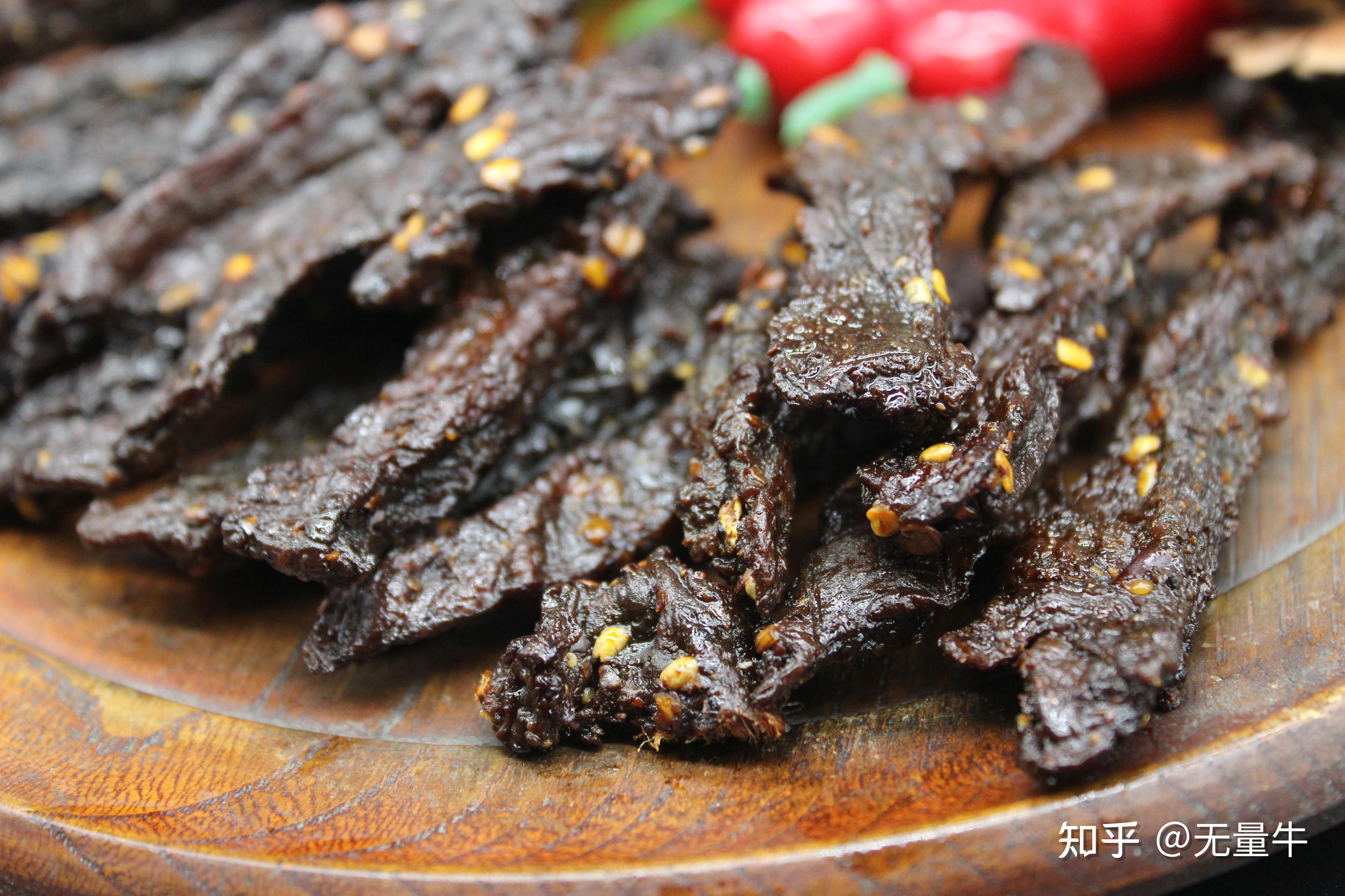 无量牛干巴入口肉质紧实不塞牙,能感受到好品质牛肉的肉质纤维感,在