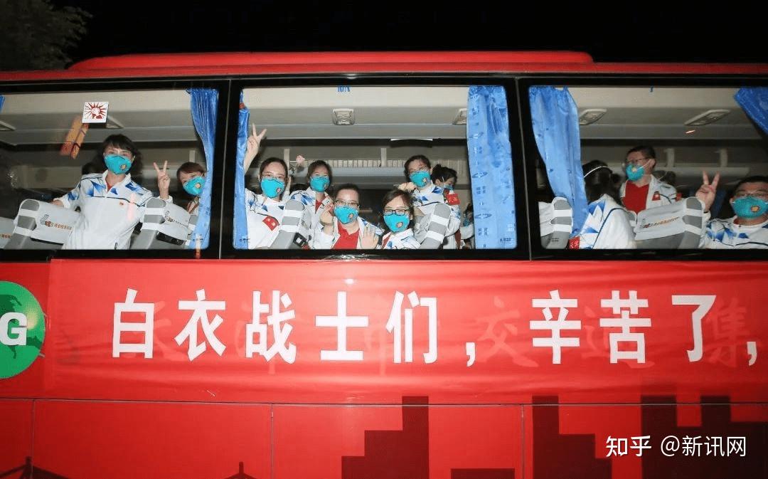 規劃出防疫系列車型的研發,先後開發出負壓救護車,核酸採樣車,輕客