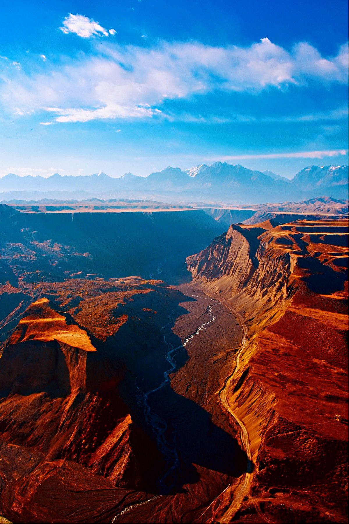 奇美壮观的红山大峡谷4