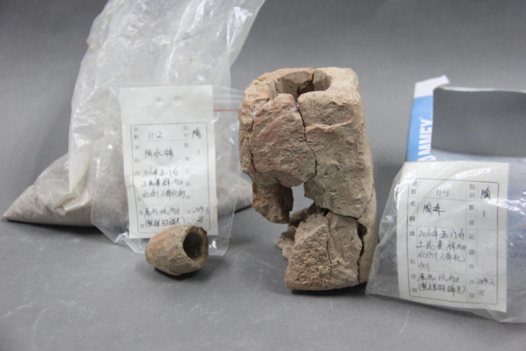 陶水桶  陶井铜鼎白土良是河西走廊文化遗迹最为丰富的村落之一,从