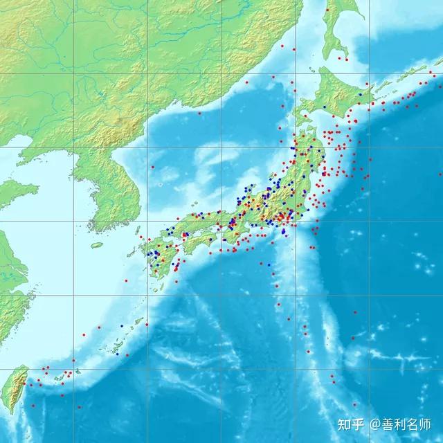 日本列島上到處都是曾經地震過的痕跡,下圖為日本歷史地震地圖各位