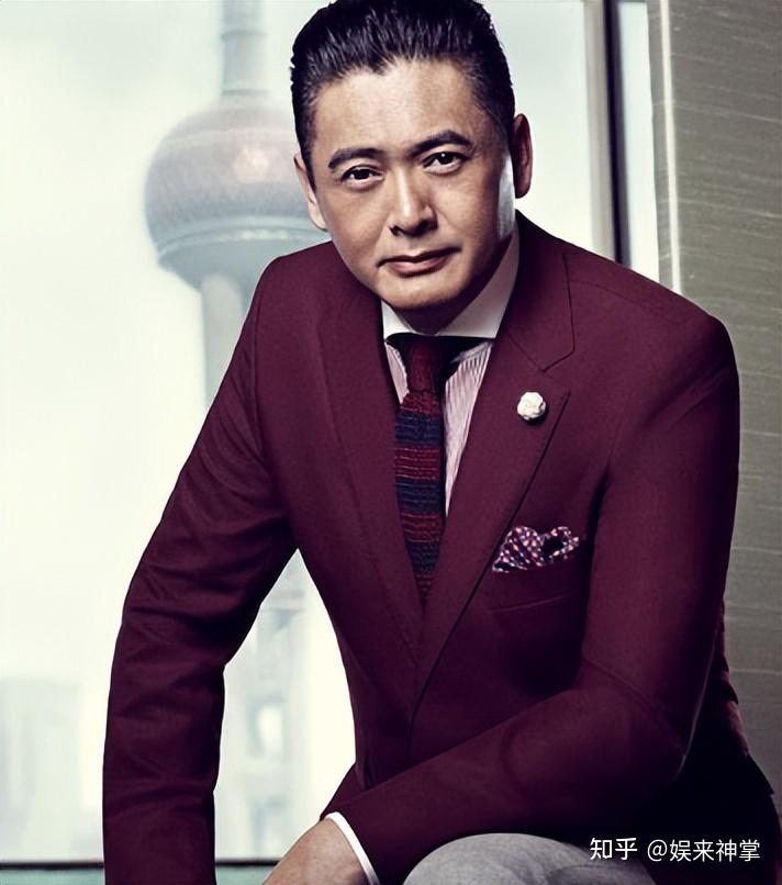 周润发与钟镇涛现身苍蝇小馆,人均38元,网友:这才是优质偶像