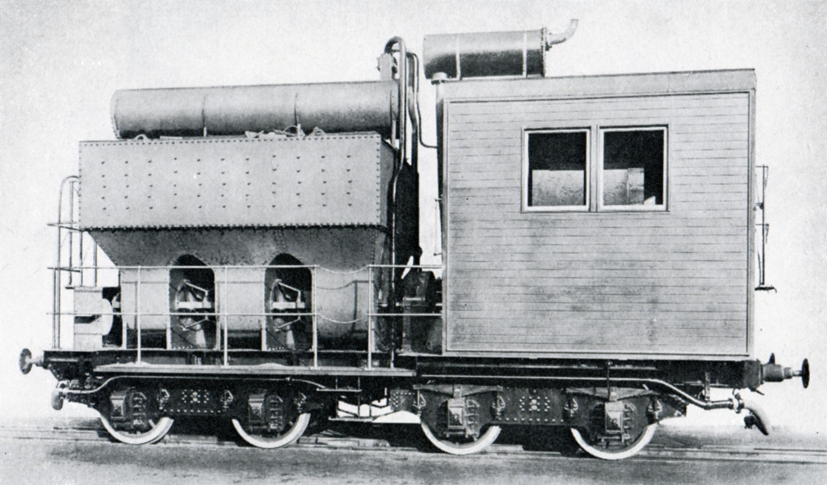 第一代内燃机图片
