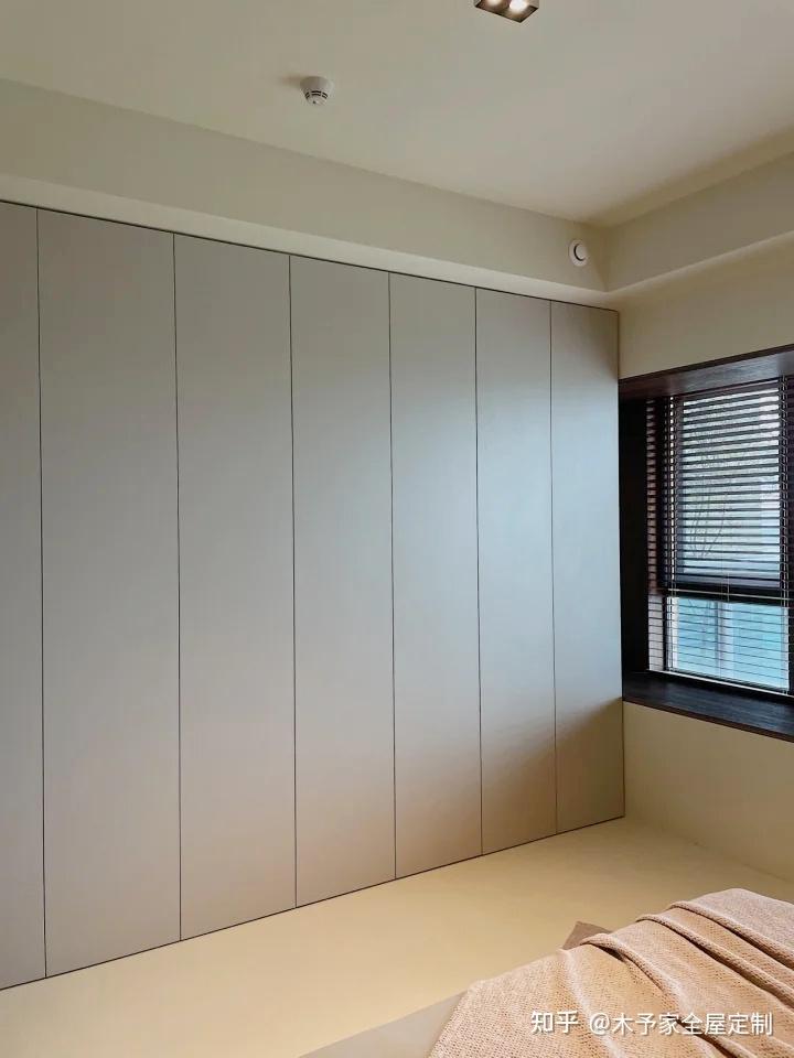 卧室折叠门衣柜欣赏