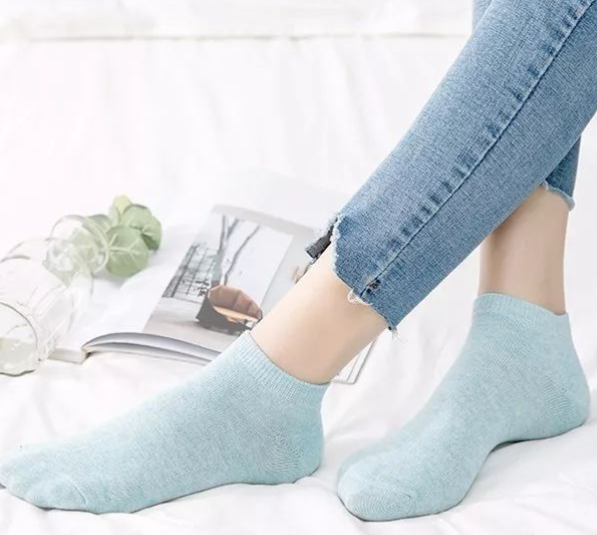 女生穿鞋不穿袜子怎么克服光脚不臭你知不知有种东西叫船袜