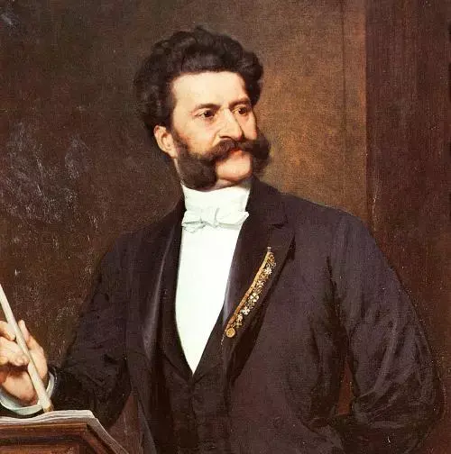 1年12个月每个月都想出去玩怎么办