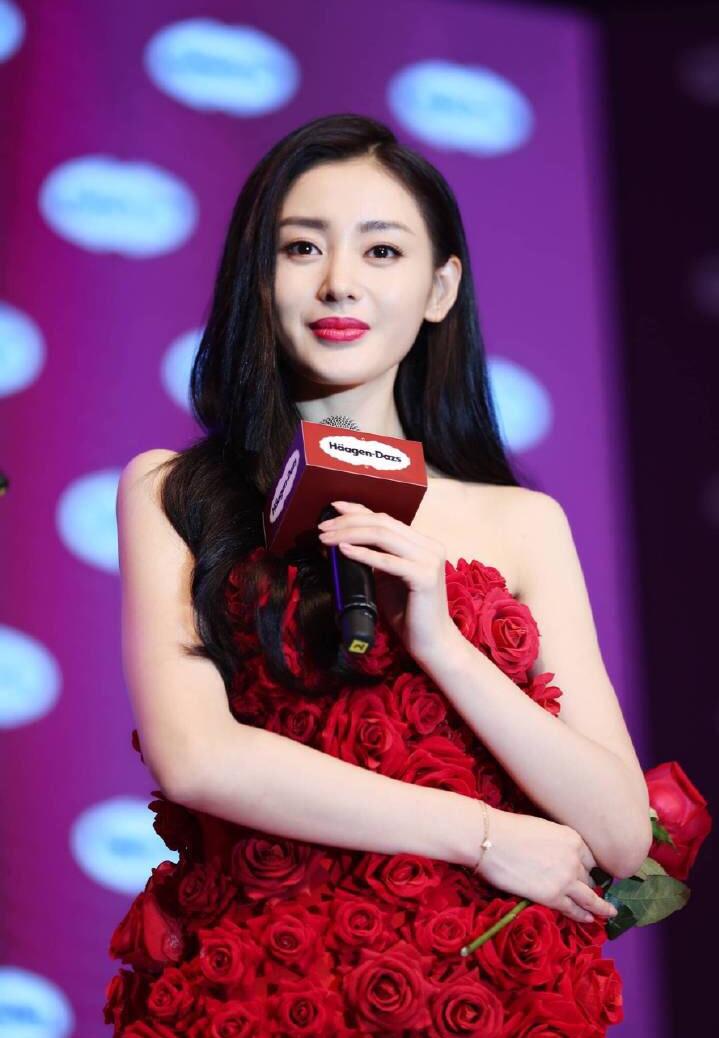 如何评价张天爱的长相?