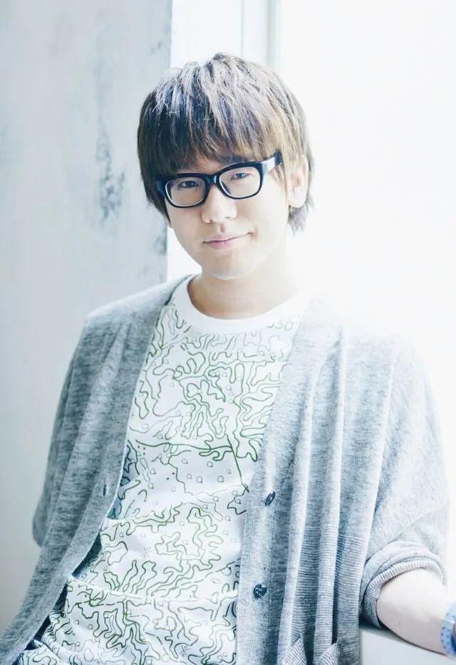 花江夏树生日快乐配音过这么多角色的他原来还没有30岁