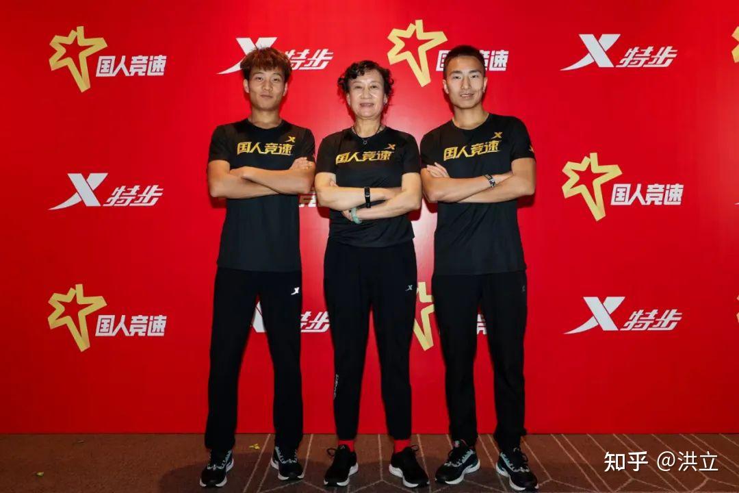 教练肖丽她如何化丑小鸭为中国一哥