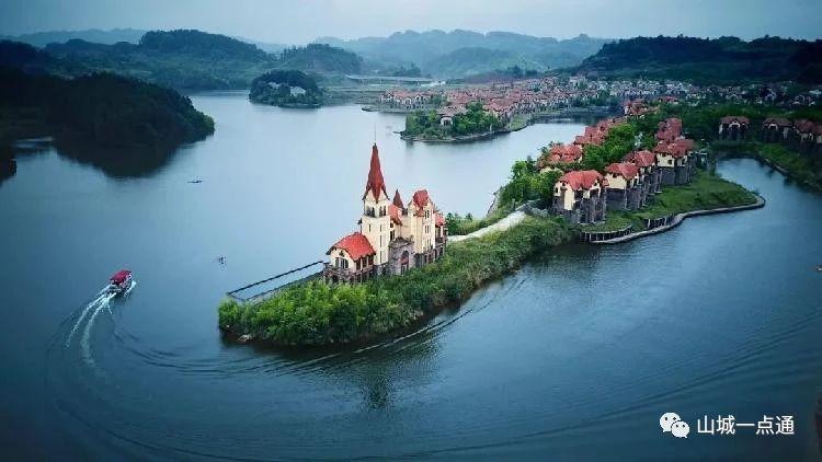 位置:重庆市南川区黎香湖湿地生态园(204省道东)黎香湖湿地生态园作为