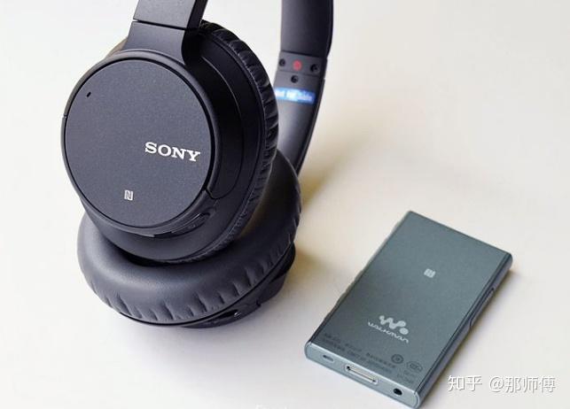 喧闹都市中的治愈系索尼whch700n