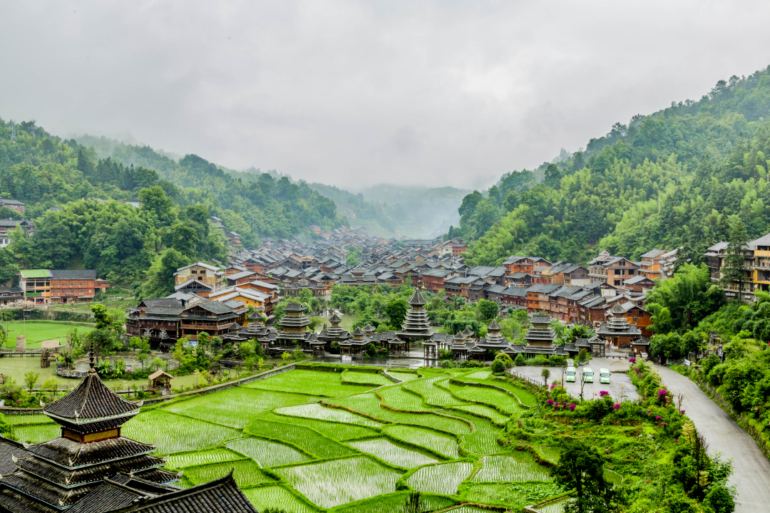 肇興侗寨,位於貴州省黔東南州黎平縣東南部,是國家4a級旅遊景區是 