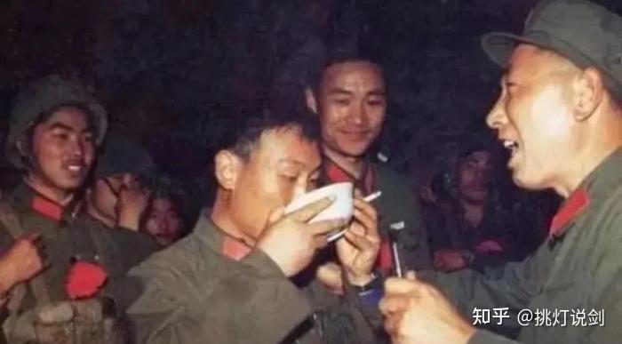 军人与酒，保持血性还是带坏作风？那碗战前壮行酒可能再也不会有了 - 知乎