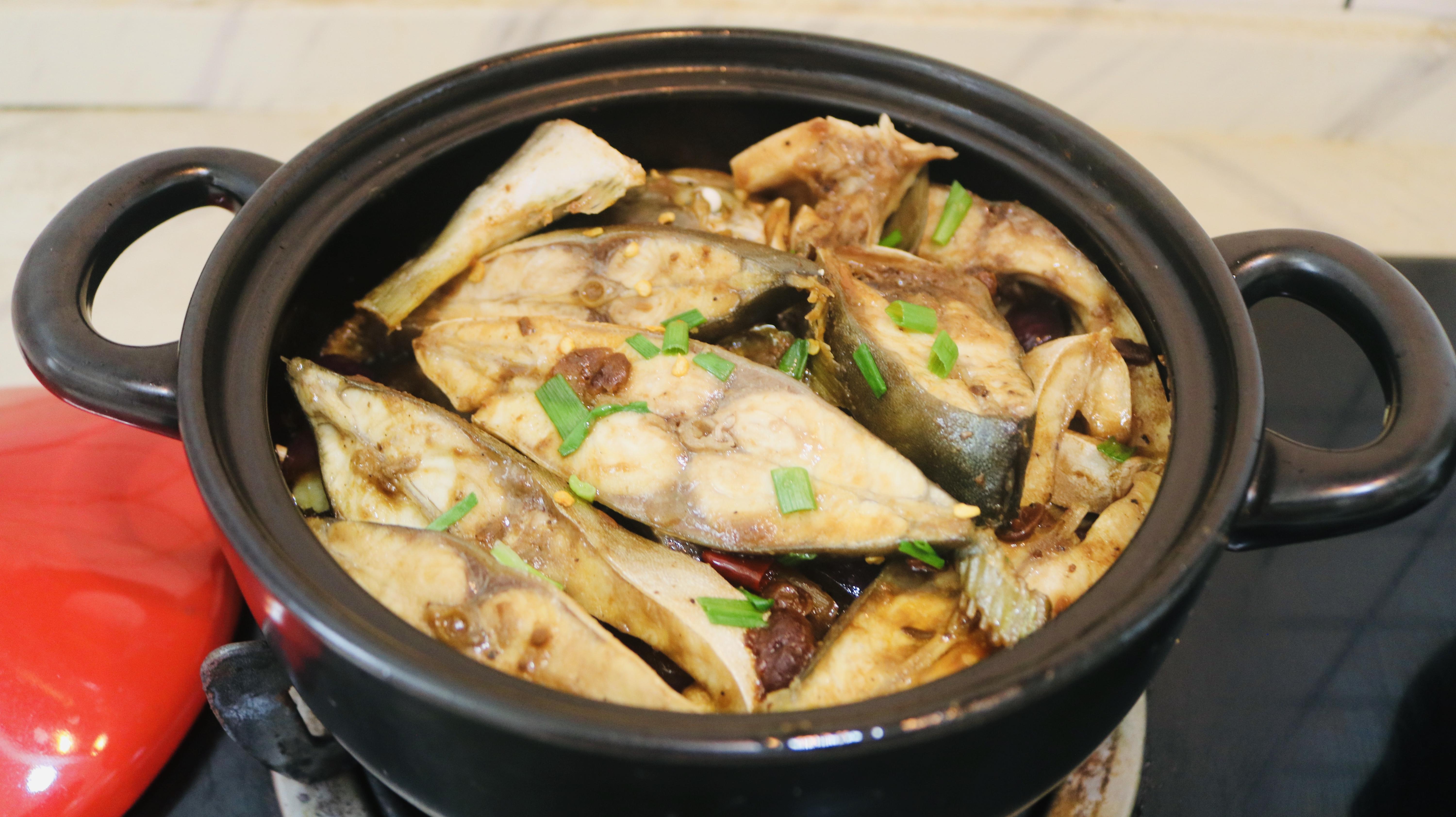 入冬后要多吃鱼教你懒人做法用料简单味道好出锅连汤都不剩