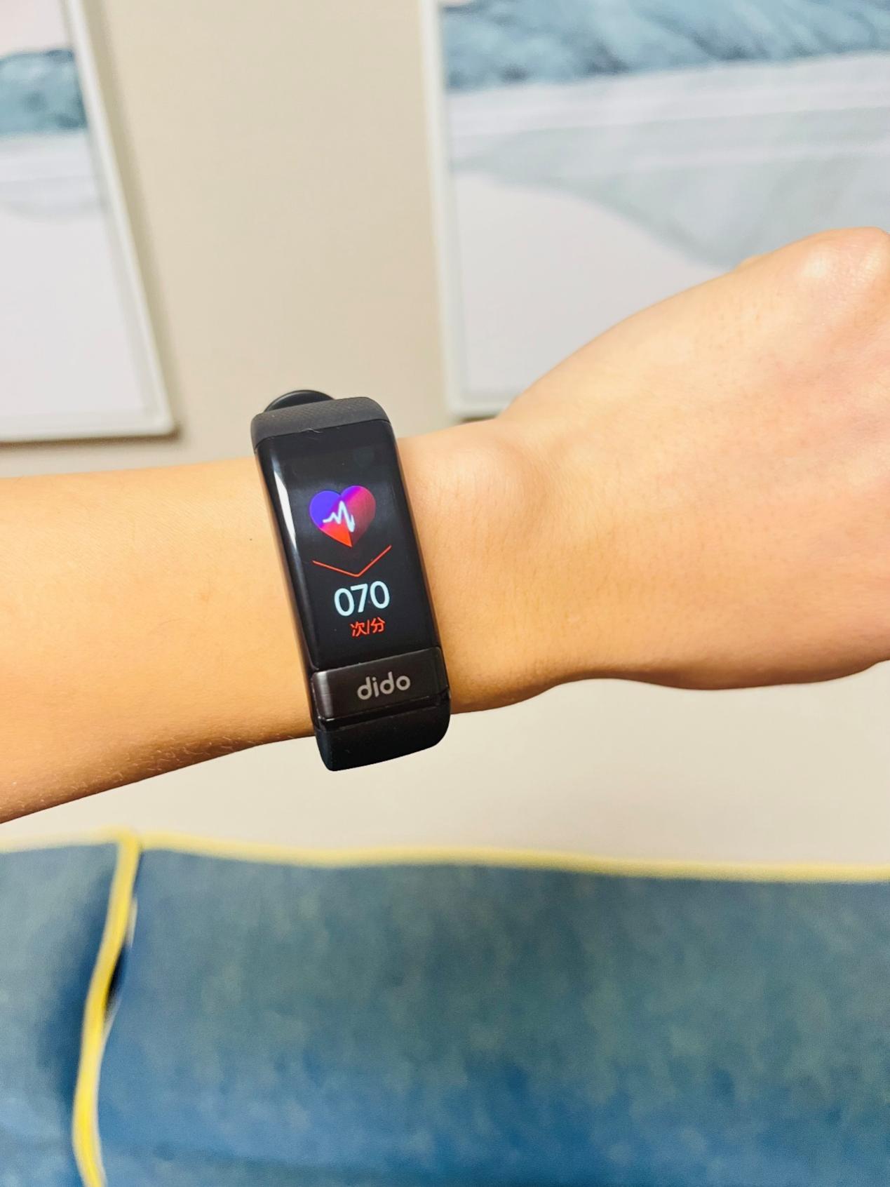 华为小米手环遇上大对手didoy1智能手环深度评测血压心率检测更专业