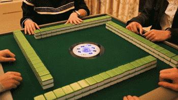 还有自动麻将,满足赌神?赌鬼?